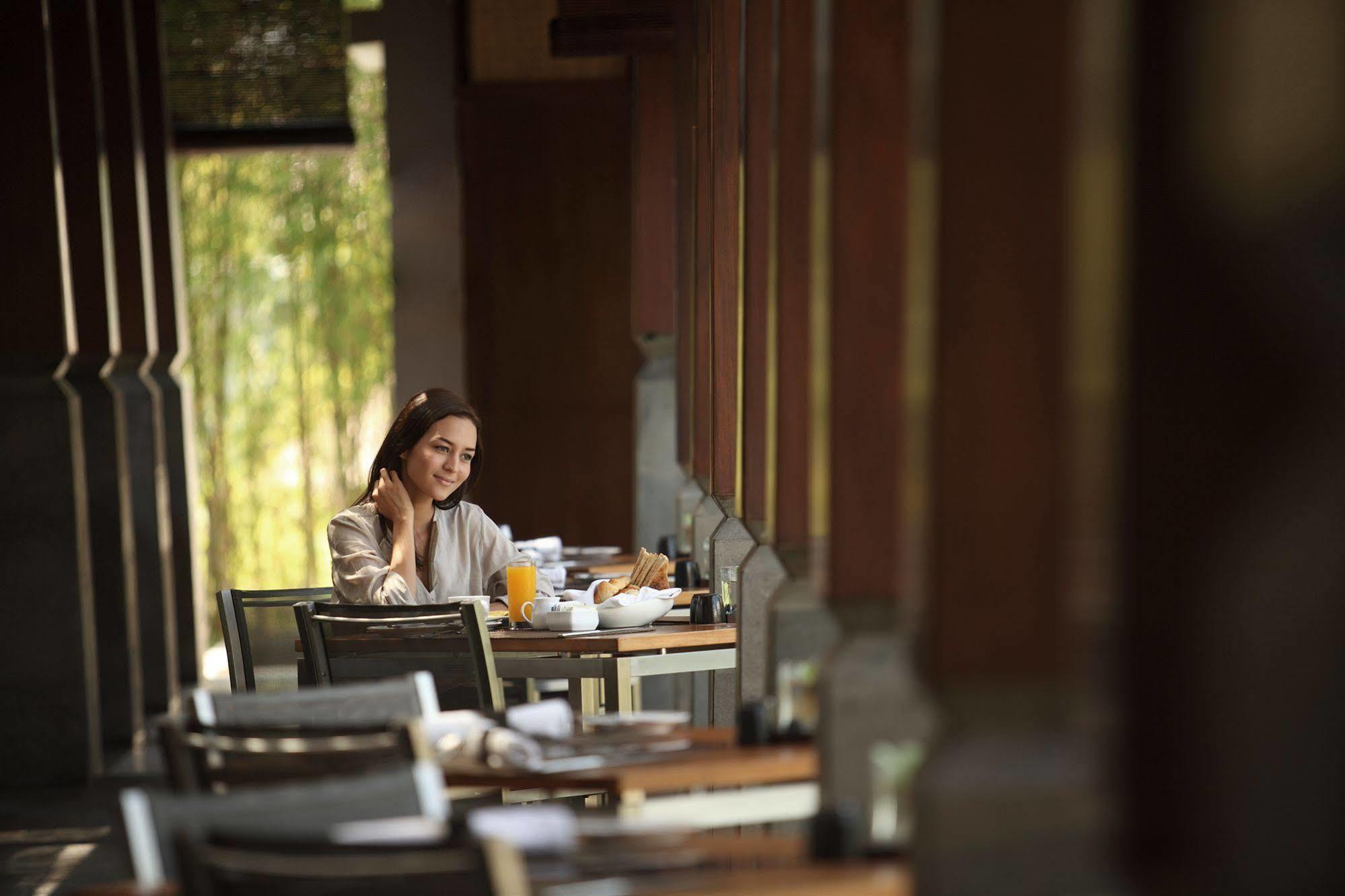 The Kayana Seminyak Exterior foto